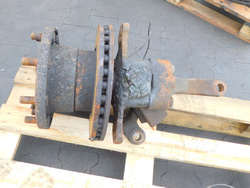 IVECO EUROCARGO 160E25 02-08r PIASTA ZWROTNICA LEWY PRZÓD 19,5"