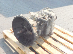 IVECO EUROCARGO 80E21 17,5" 02-08 SKRZYNIA BIEGÓW 8870782