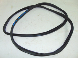 SUBARU OUTBACK 09-14 USZCZELKA DRZWI PRAWY PRZÓD