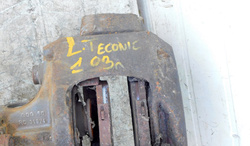 MERCEDES ECONIC 957.661 03r ZACISK LEWY TYŁ 2 OŚ 