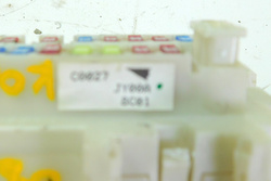 RENAULT KOLEOS I 2.0D 09 MODUŁ SKRZYNKA BEZPIECZNIKÓW C0027JY00A