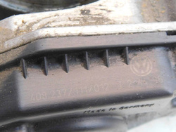 AUDI A3 8L 1.6 96-03r PRZEPUSTNICA 