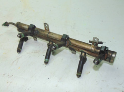 DODGE GRAND CARAVAN III 3.8 V6 04r LISTWA WTRYSKOWA