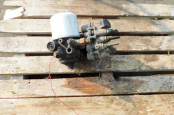 DAF LF 55.220 2003r 19,5 OSUSZACZ PODSTAWA ZAWÓR