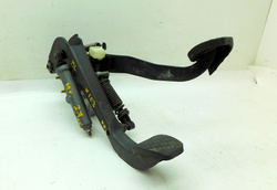 MERCEDES ML W163 2.7CDI 00r PEDAŁ SPRZĘGŁA 163290036 