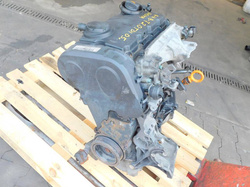 AUDI A4 B7 2.0TDI 140KM 05r SILNIK BRE