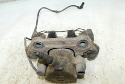 MERCEDES CLK W208 98r ZACISK HAMULCOWY PRAWY PRZÓD