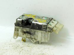 IVECO EUROCARGO 80E21 17,5" 5,9L 04r ZAMEK DRZWI PRAWY PRZÓD