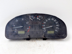 VW PASSAT B5 1.9 TDI 96r LICZNIK ZEGARY PRĘDKOŚCIOMIERZ 