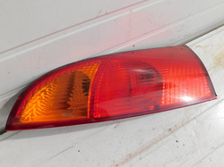 FORD FOCUS Mk1 1.4 2002r HB LAMPA LEWY TYŁ