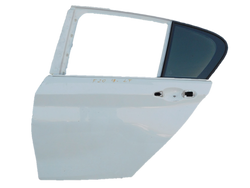 BMW F20 120i LIFT LCI 2018r 5D DRZWI LEWY TYŁ 