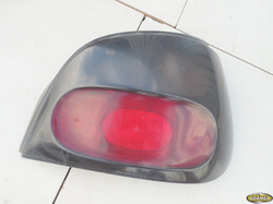 RENUALT MEGANE I 1.6 96r HB - LAMPA PRAWA TYŁ