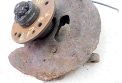 MERCEDES CLK W208 98r ZWROTNICA PIASTA LEWY PRZÓD