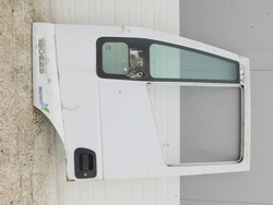IVECO EUROCARGO 160E25 02-08 DRZWI PRAWE