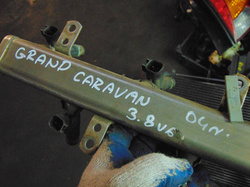 DODGE GRAND CARAVAN III 3.8 V6 04r LISTWA WTRYSKOWA