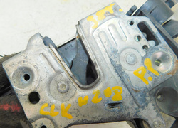 MERCEDES CLK W208 98r ZAMEK DRZWI PRAWY PRZÓD 