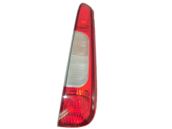 FORD FOCUS C-MAX MK1 LAMPA PRAWY TYŁ