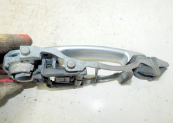 SKODA OCTAVIA II 2005r KLAMKA LEWY TYŁ LA7W 