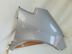 MERCEDES A klasa W168 98r BŁOTNIK PRAWY