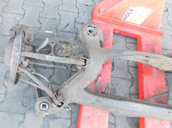 MERCEDES CLK W208 2.0 98r ZAWIESZENIE TYŁ KOMPLETNE BELKA WÓZEK 