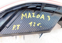 MAZDA 3 II BL 2012r 2.0 B  SEDAN LAMPA PRAWY TYŁ Z BŁOTNIKA