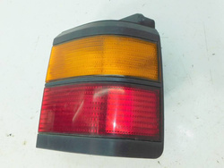 VW PASSAT B3 92r KOMBI LAMPA PRAWA TYŁ KAROSERYJNA