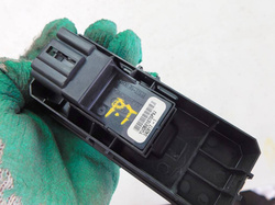 DISCOVERY III L319 04r PRZEŁĄCZNIK SZYBY TYŁ PRAWY