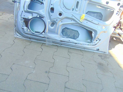 SUBARU LEGACY IV 2.0TD 08r DRZWI PRZÓD PRAWY SEDAN