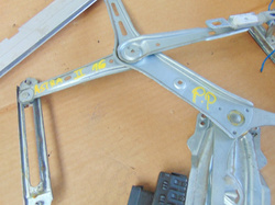 OPEL ASTRA II G 1.6 00r PODNOSNIK SZYBY LEWY PRZÓD