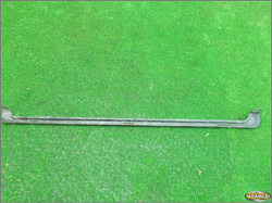 VOLVO C30 1.6 benz   LISTWA MOCOWANIE Z CHŁODNICY