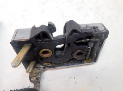 AUDI 80 B4 2.0 94r ZAMEK DRZWI PRAWY PRZÓD 8A1837016A