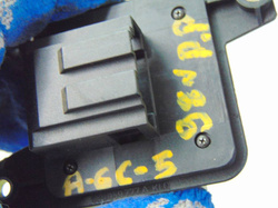 AUDI A6 C5 98r PRZEŁĄCZNIK REGULACJI FOTELI PRAWY