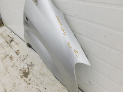 TOYOTA COROLLA VERSO E120 2.0D 2005r BŁOTNIK PRAWY PRZÓD LAKIER 1C0