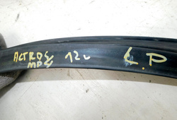 MB ACTROS MP4 12r EURO 5 USZCZELKA SZYBY LEWA