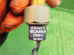 SCANIA 4 114 124 380KM CZUJNIK PÓŁBIEGÓW 1360842