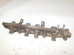 RENAULT LAGUNA I 2.0 1995r LISTWA WTRYSKOWA