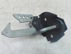BMW F10 F11 2011r ZAMEK RYGIEL MASKI POKRYWY SILNIKA 7183764 PRAWY