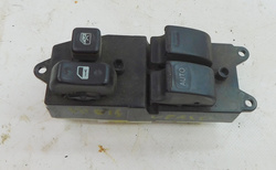 TOYOTA YARIS VERSO 1.4 D4D PRZEŁĄCZNIK SZYB LEWY PRZÓD 