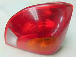 FORD FIESTA MK4 1.3 98r 5D LAMPA PRAWY TYŁ