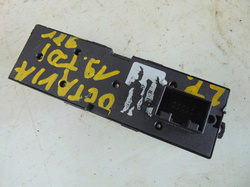 SKODA OCTAVIA I 1.9TDI PRZEŁĄCZNIK SZYB 4XEL