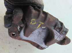 AUDI A3 8L 1.8 96r ZACISK HAMULCOWY TYŁ PRAWY