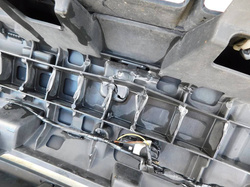 DISCOVERY III L319 04r ZDERZAK PRZÓD PRZEDNI