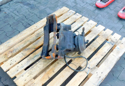 MB ACTROS MP3 MP2 ZACISK HAMULCOWY PRAWY PRZÓD