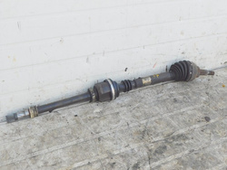 RENAULT LAGUNA II 03r 2.0T PÓŁOŚ PRAWY PRZÓD 