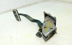 HYUNDAI COUPE TIBURON II 2.7 07r PEDAŁ POTENCJOMETR HAMULCA AUTOMAT 