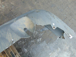 LAND ROVER FREELANDER 3D 99R 1.8 ZDERZAK TYŁ