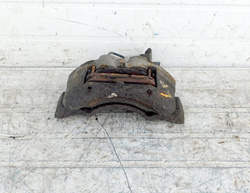 IVECO EUROCARGO 80E21 17,5" 5,9L 02-08 ZACISK LEWY PRZÓD