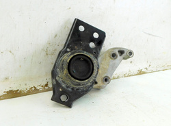 RENAULT KOLEOS I 2.0D 09r PODUSZKA ŁAPA SILNIKA 575AF100A