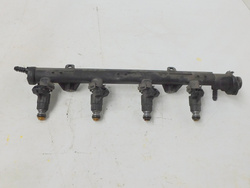 VW POLO III 1.4 B 2001r LISTWA WTRYSKOWA WTRYSKIWACZE 030133319L