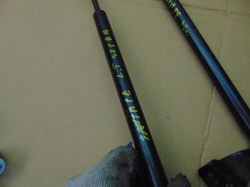 HYUNDAI SANTA FE I 05r SIŁOWNIKI SZYBY BAGAŻNIKA